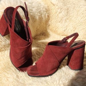 Opening Ceremony Henna Curtain High Sandal